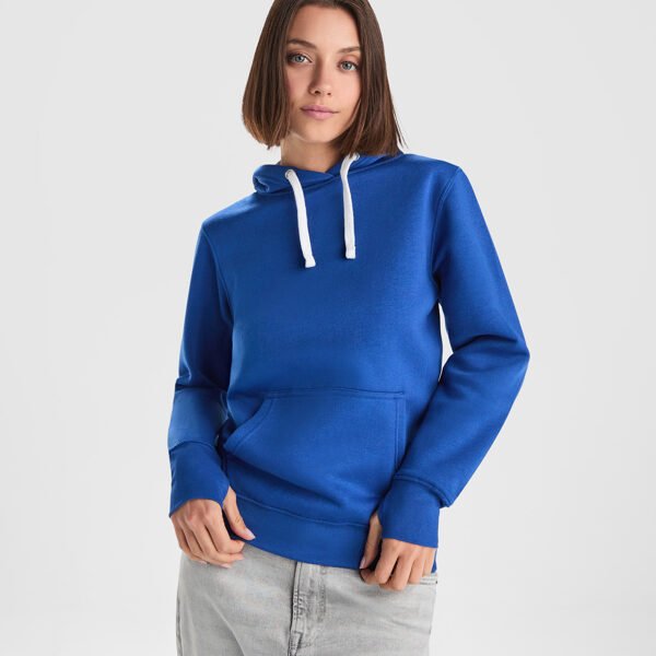 URBAN WOMAN